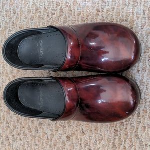 Dansko Clog Shoes size 35 Brown
